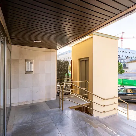 Diseno Y Comodidad En Bami 세비야